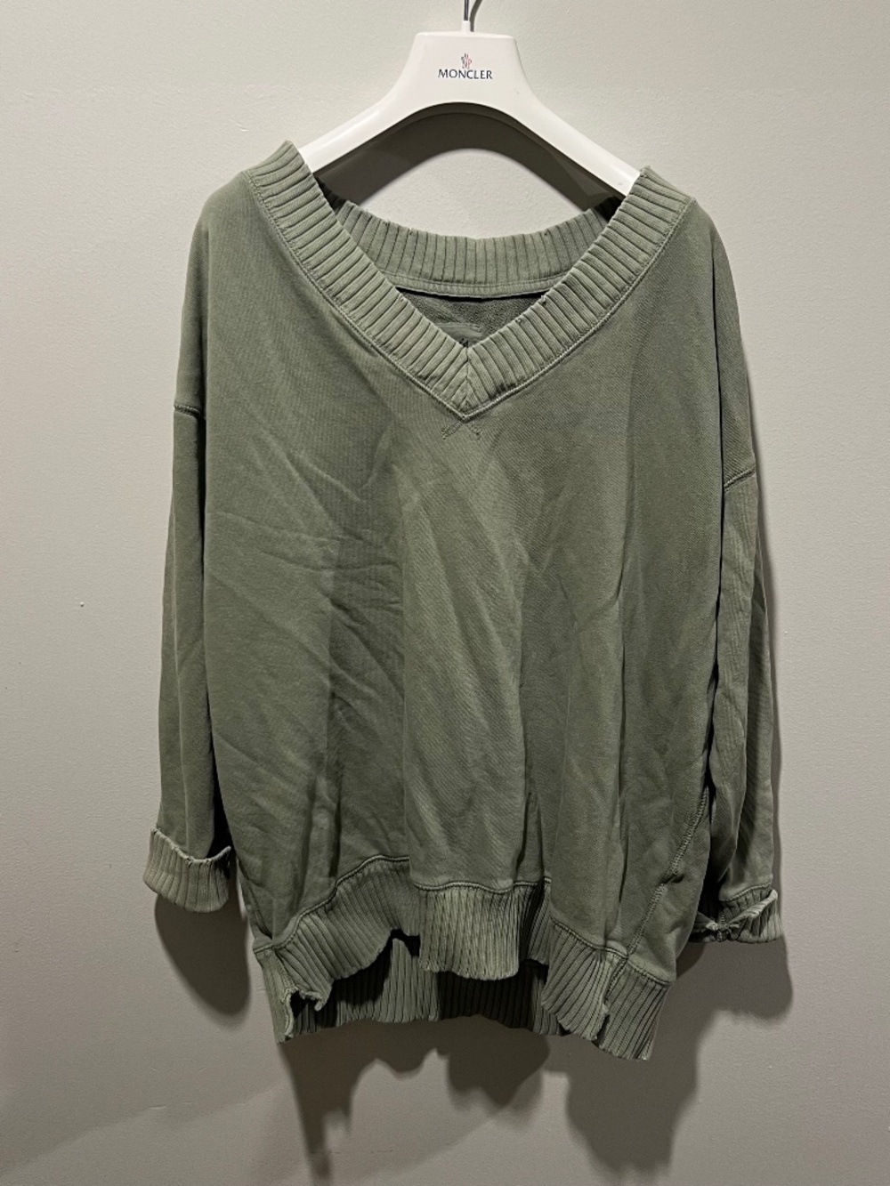 Aerie Oversized Sage/Olive Green V neck sweatshirt - extra small/XS